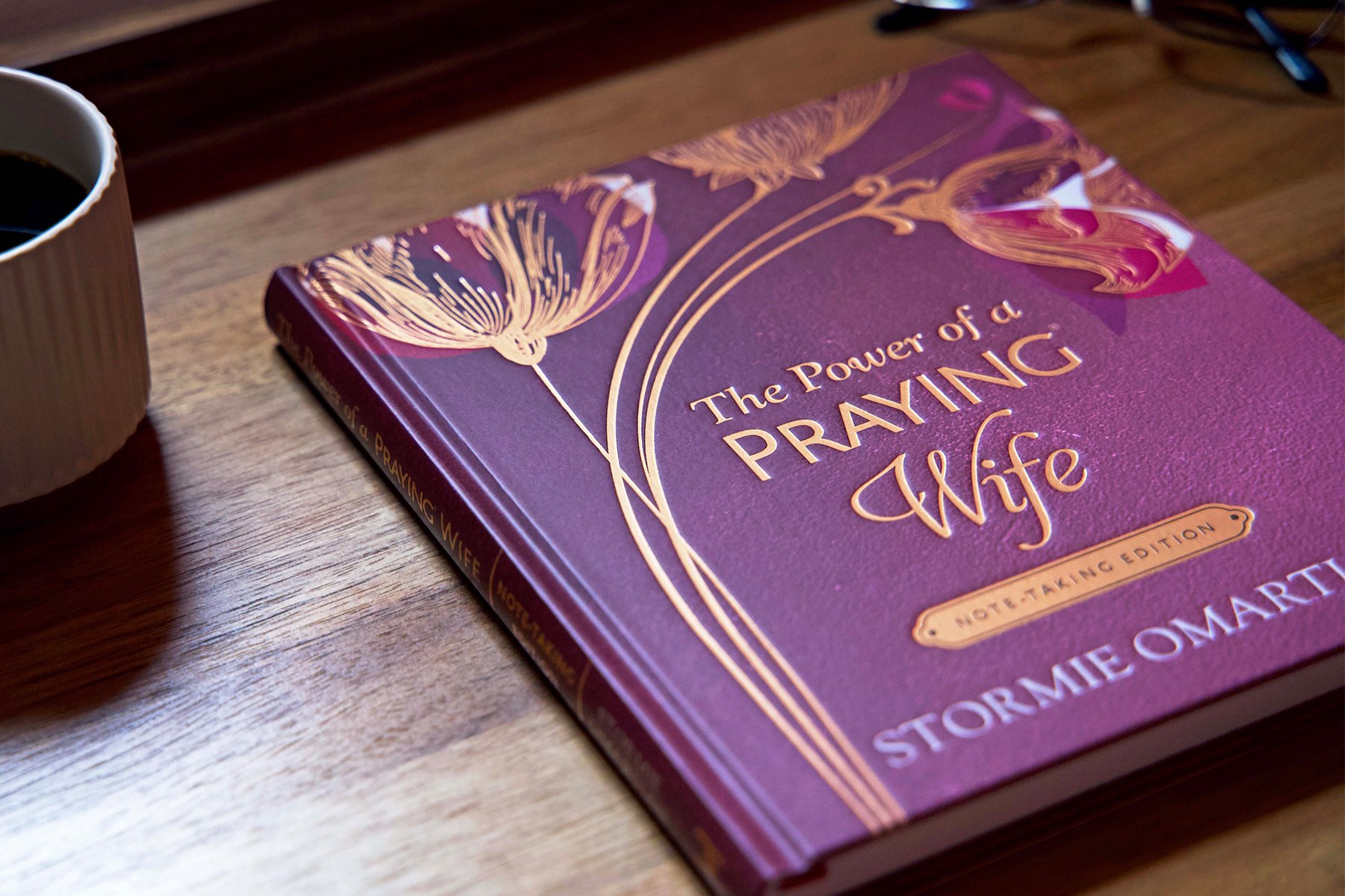 Close-up photo of The Power of a Praying Wife Note-Taking Edition